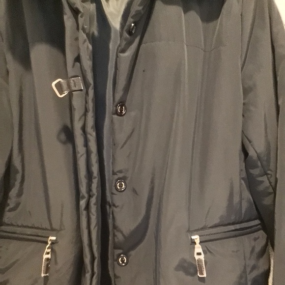 Authentic PRADA Black Synthetic & Fur collar button jacket - Picture 4 of 7